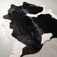 Derya Home Siyah Beyaz Kontrast Hakiki Dana Postu Halı 198x250 cm